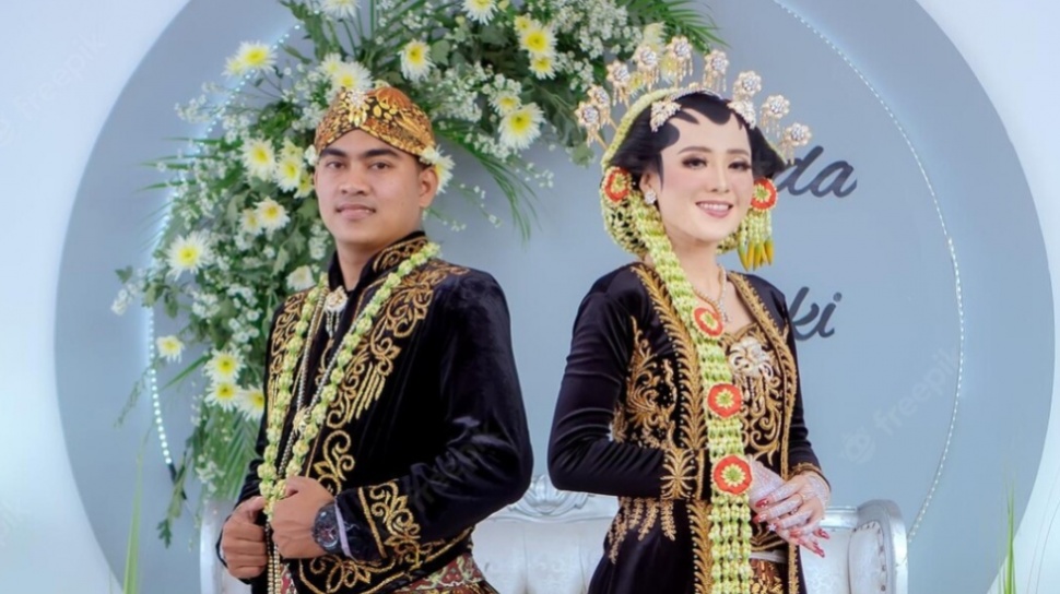 Hitungan Weton Jawa untuk Pernikahan Lengkap: Cara Hitung hingga Maknanya